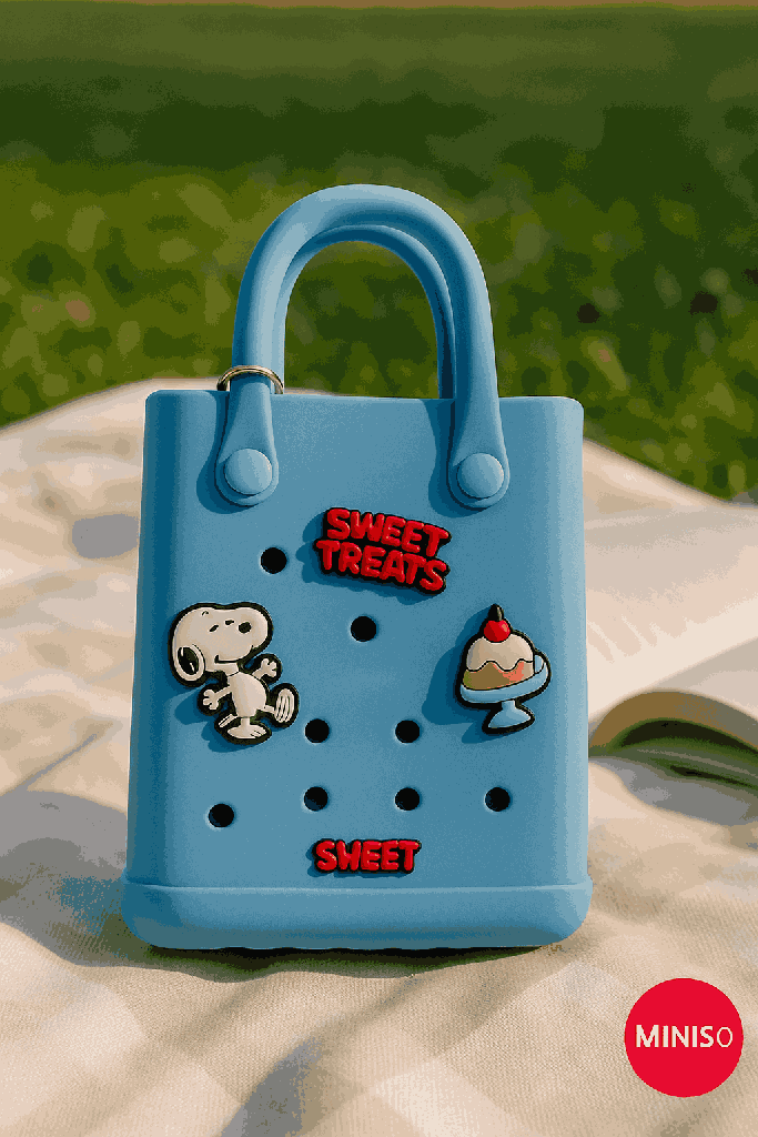Snoopy Collection Holes Small Handheld Bag (Blue) Miniso